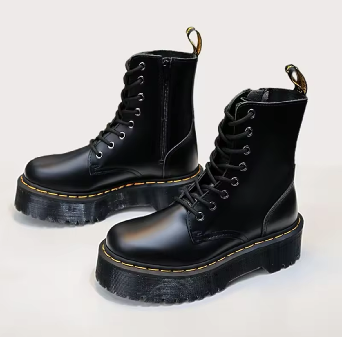Doc platforms Luxtale store